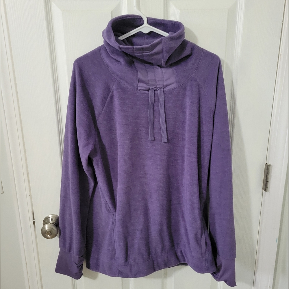 Active sweatshirt